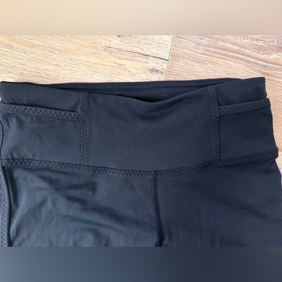 Lululemon leggings size 4 black - Picture 6 of 6